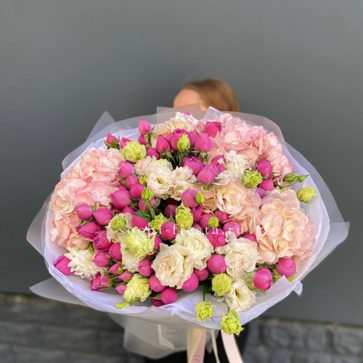  Букет  гортензий и Мисти с доставкой в Петропавловске-Камчатском