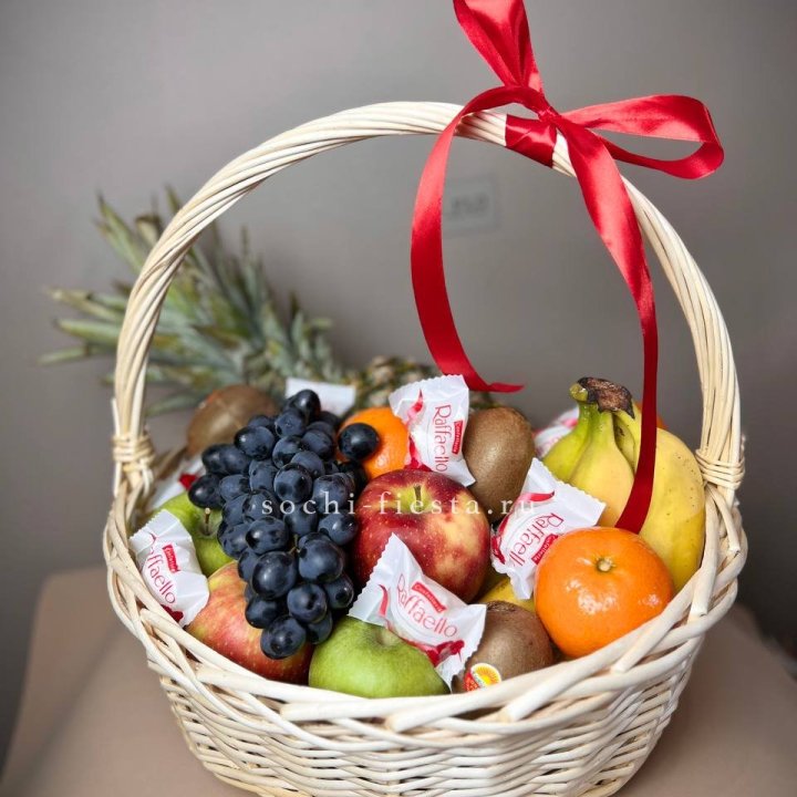 Фруктовая корзина №3 с доставкой в Петропавловске-Камчатском
