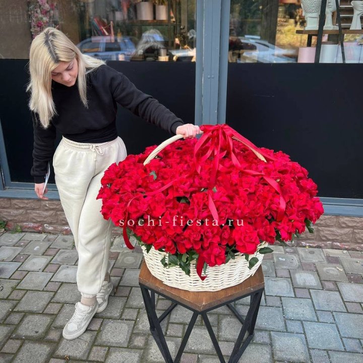 201 французская красная роза в Петропавловске-Камчатском