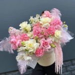 Заказать ЦВЕТЫ В КОРОБКАХ в Петропавловске-Камчатском с доставкой и по самым низким ценам